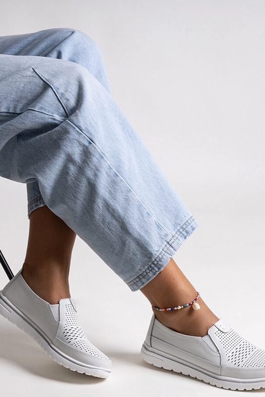 Chaussures en cuir gris clair Vinceza Chaussures en cuir gris clair Vinceza