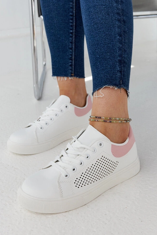 Baskets ajourées blanches et roses...