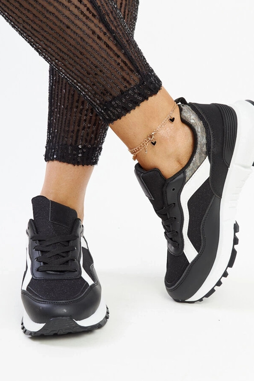 Baskets à plateformes noires...
