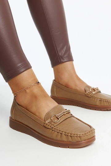 Mocassins à boucle beige...