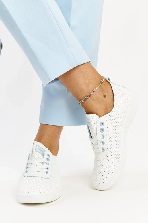 Baskets blanches en cuir écologique...