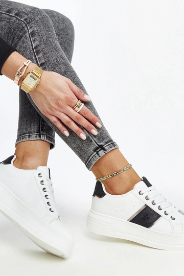 Biało-czarne sneakersy na... 2