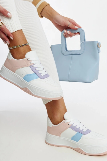 Baskets blanches et roses... 2