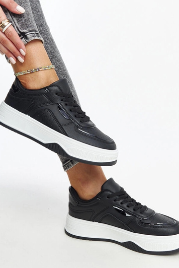 Baskets noires à semelle... 2