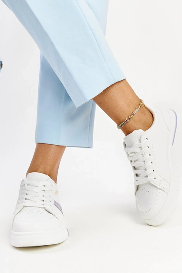 Baskets blanches de couleur...