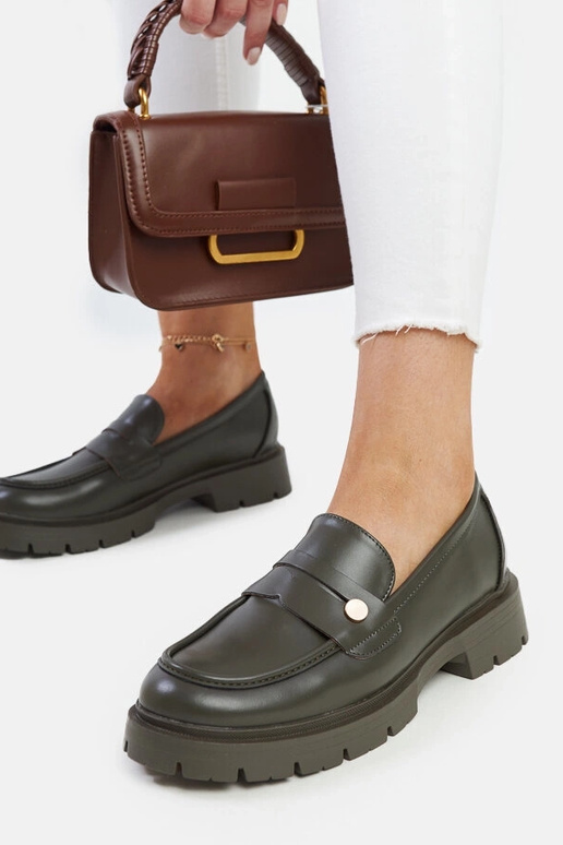 Chaussures vert foncé en simili cuir...