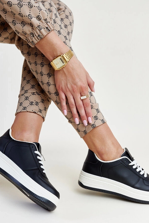 Baskets à plateforme Cvita noires