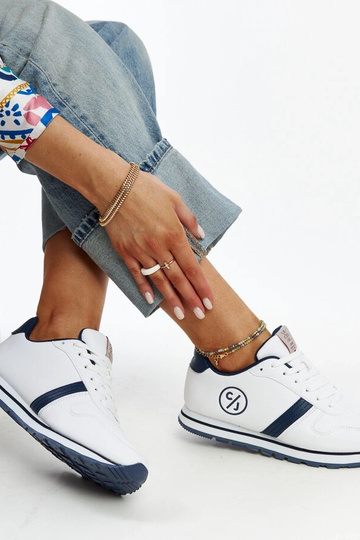 Baskets femme blanches et bleu marine CROSS JEANS 2