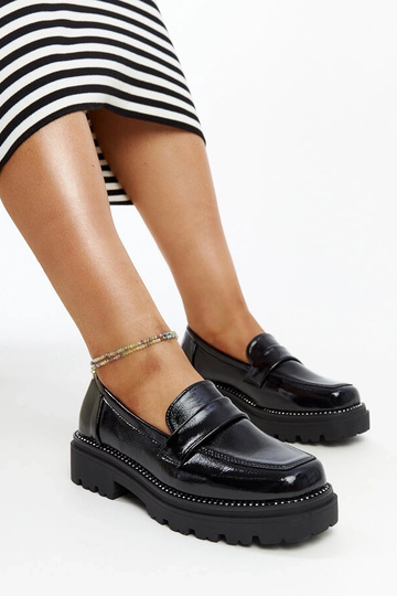 Czarne lakierowane półbuty...