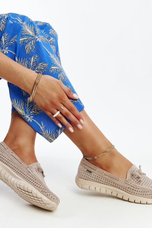 Mocassins en cuir marron avec semelle... Mocassins en cuir marron avec semelle...