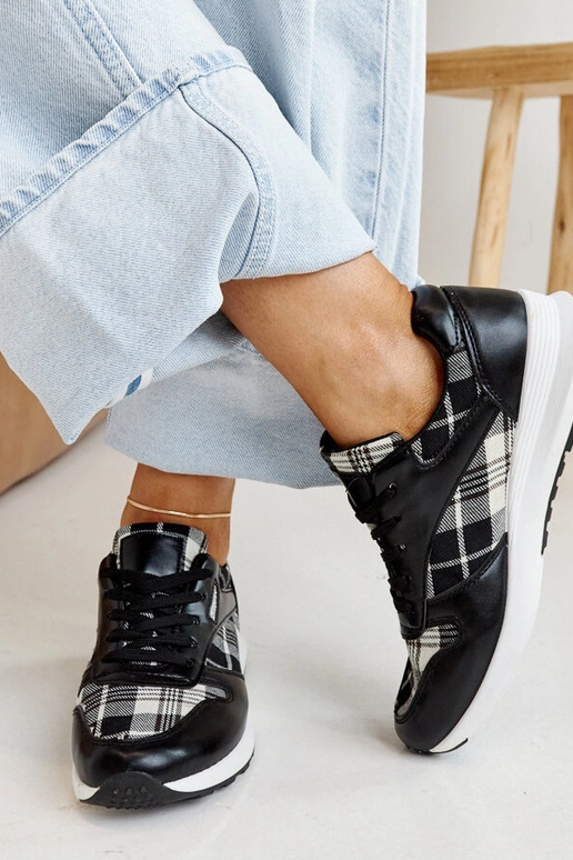 Baskets à carreaux noires Afifah