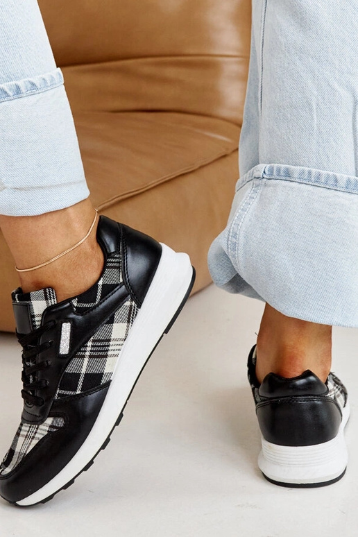 Baskets à carreaux noires Afifah