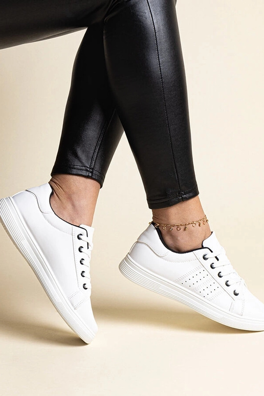 Baskets blanches en cuir écologique...