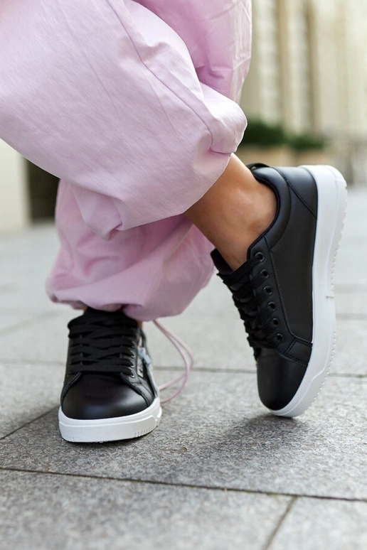 Baskets noires en cuir écologique Brecht Baskets noires en cuir écologique Brecht