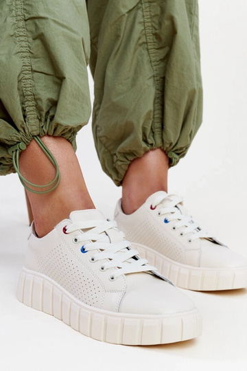 Baskets en cuir beige Zvonka