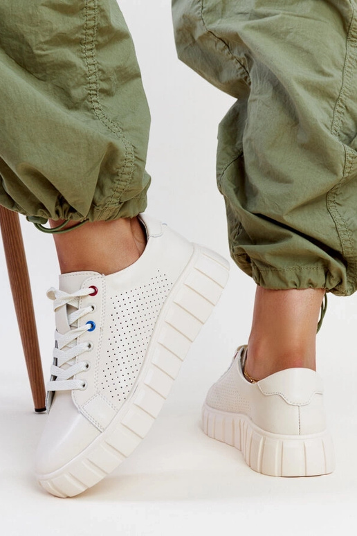 Baskets en cuir beige Zvonka