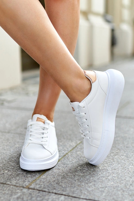 Baskets blanches à semelle épaisse Ivalu