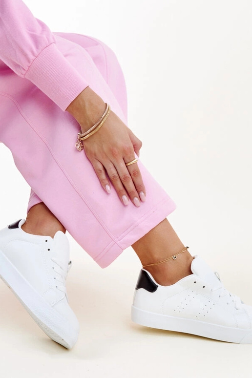 Baskets Akila noires et blanches