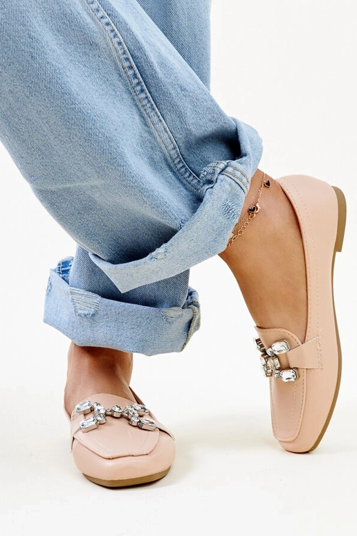 Mocassins beiges avec boucle en... Mocassins beiges avec boucle en...