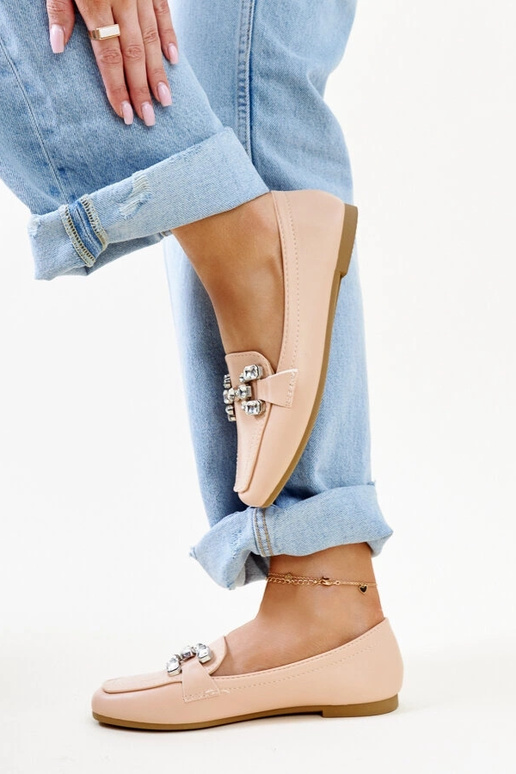 Mocassins beiges avec boucle en... Mocassins beiges avec boucle en...