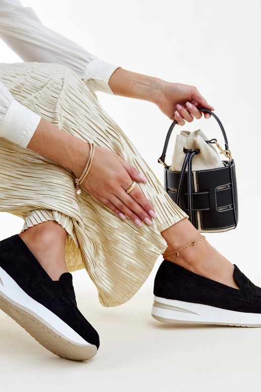 Chaussures Muna perforées noires Chaussures Muna perforées noires