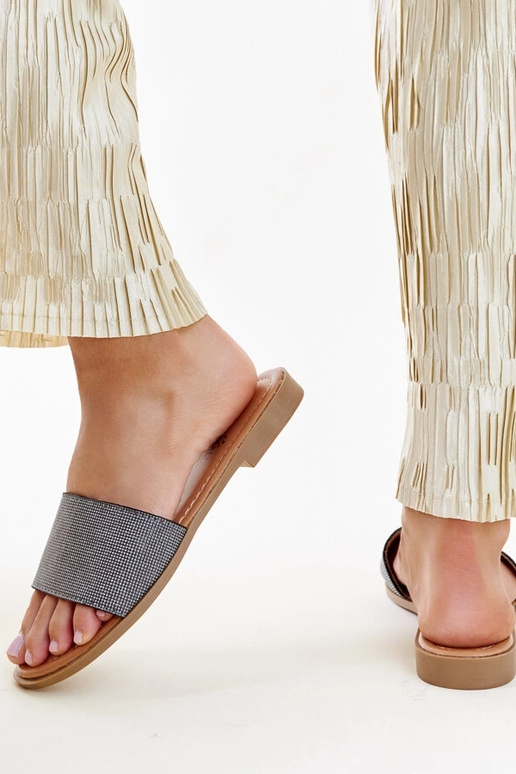 Tongs Anilsa noires brillantes Tongs Anilsa noires brillantes