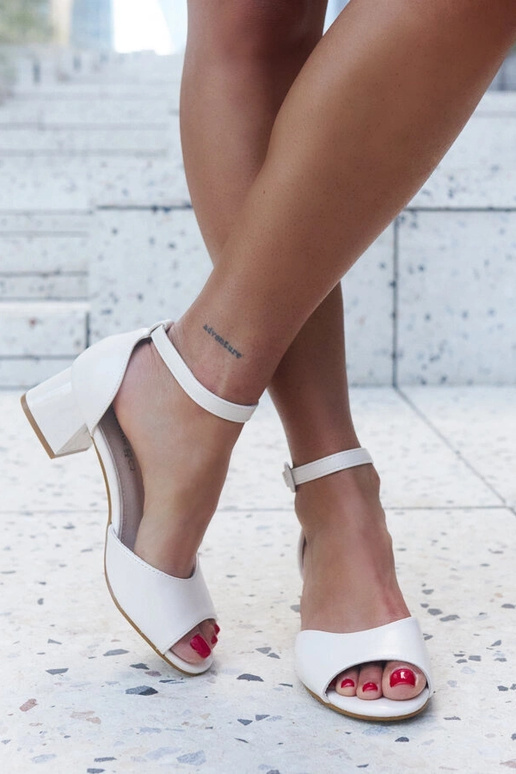 Sandales à talon bloc Sirin avec...