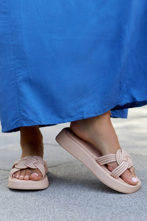 Tongs en caoutchouc beige Ferrei