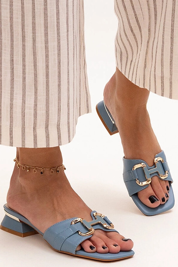 Mules à talon bas avec... 2