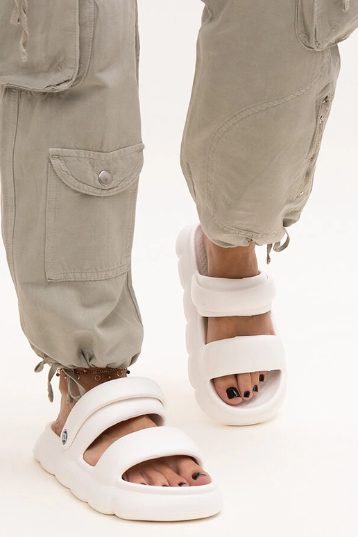 Sandales légères en mousse de couleur...