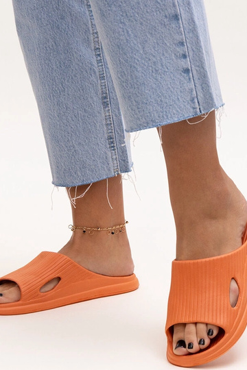 Chaussons en mousse orange... 2