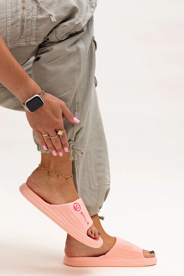 Tongs en mousse à lanières...