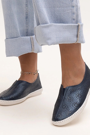 Chaussures ajourées en cuir bleu marine Bernice