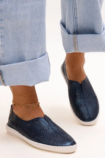 Chaussures ajourées en cuir... 2