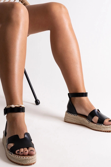 Sandales compensées noires... 2