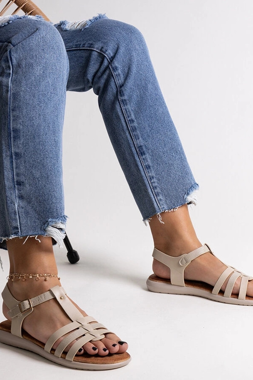 Sandales blanches en cuir écologique... Sandales blanches en cuir écologique...