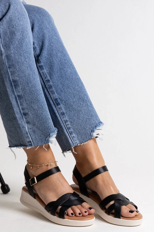 Sandales compensées basses noires... Sandales compensées basses noires...