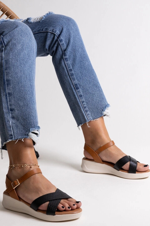 Sandales compensées basses Hakima... Sandales compensées basses Hakima...