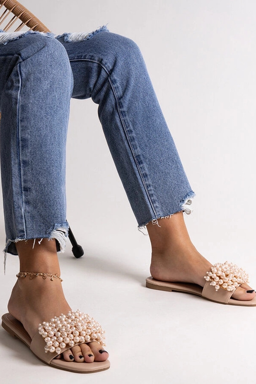 Tongs beiges décorées de perles Atiyene Tongs beiges décorées de perles Atiyene