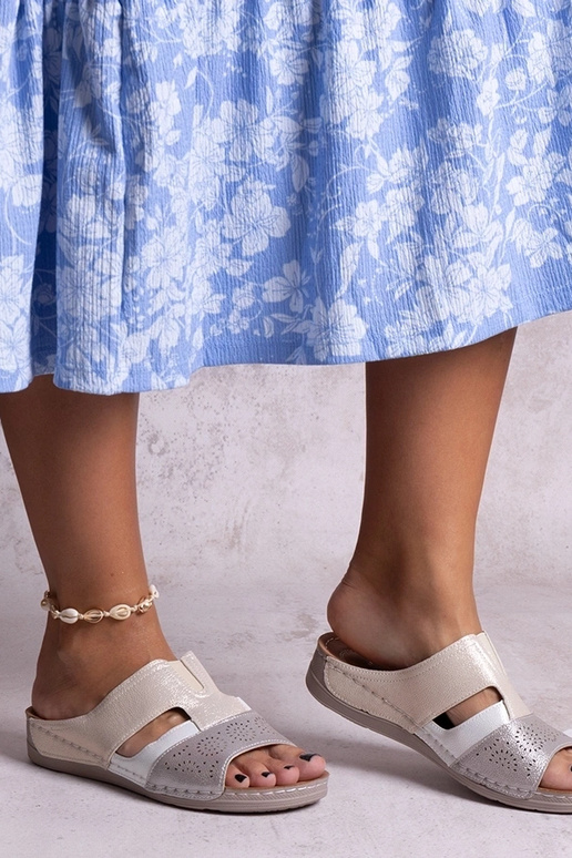 Tongs beiges brillantes Saminar Tongs beiges brillantes Saminar