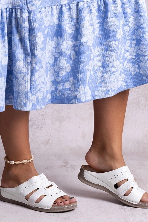 Tongs blanches classiques Karime