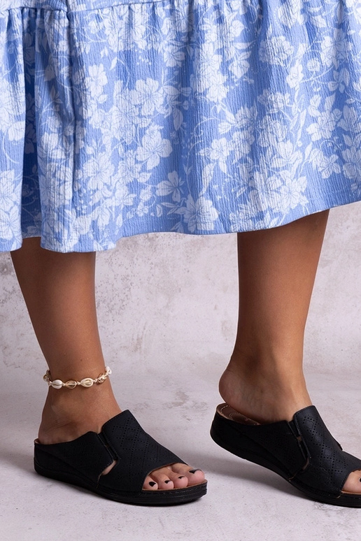 Tongs Marouna perforées noires Tongs Marouna perforées noires