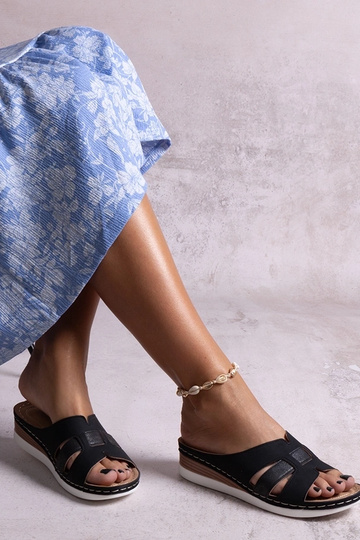 Tongs noires légères à... 2