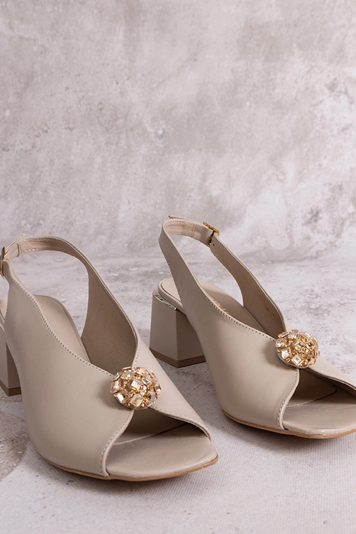 Sandales beiges à talon en cuir Karino Sandales beiges à talon en cuir Karino