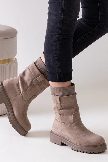 Bottines beiges à enfiler... 2