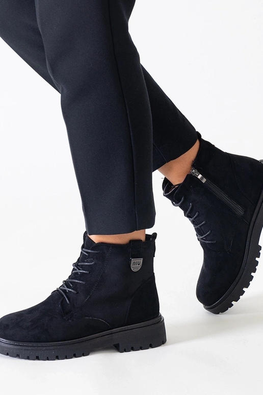 Bottes de travail noires en daim...