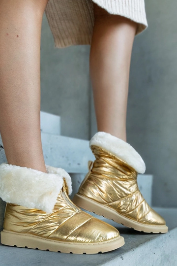 Bottes de neige isolées... 2