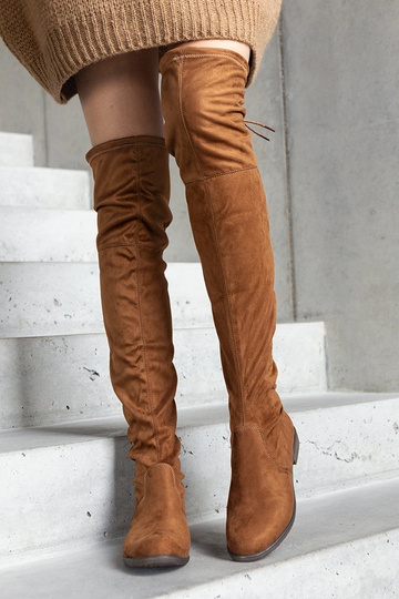 Bottines compensées en daim...