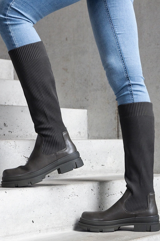 Bottines vertes à enfiler avec tige... Bottines vertes à enfiler avec tige...