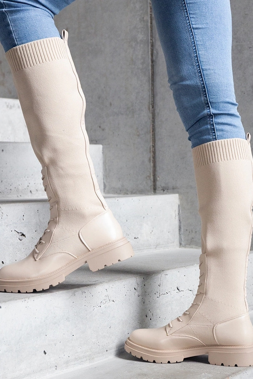 Bottines beiges à enfiler avec tige...